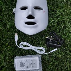 Colorful Led Beauty Mask (ESTEBELLE)