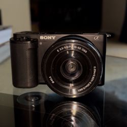 Sony ZV-E10 Vlogging Camera