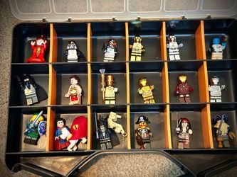 18 New Custom Lego Minifigures with case