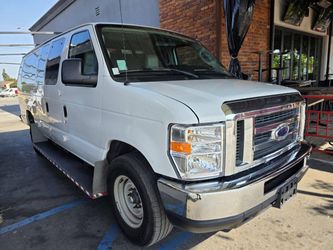 2012 Ford E-350 Super Duty