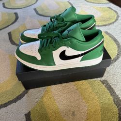 Nike Jordan 1 Low “Pine Green”