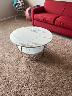 Round coffee table