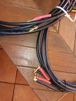 Banana plugs, speaker wire