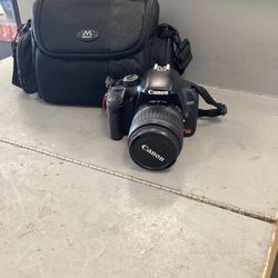 Canon EOS Rebel XSI 12.2 DSLR Camera 