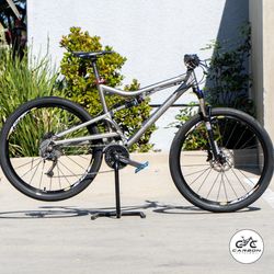 Medium Santa Cruz Superlight 26” Full Suspension Mountain Bike