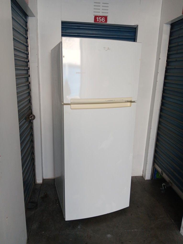 Fridge In Working Condition Delivery Available Fridge And Freezer Work Great Two Months Warranty I Can Deliver For You In Minutes 
