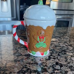 Gingerbread man ceramic mug with topper in a box , great for Christmas g
