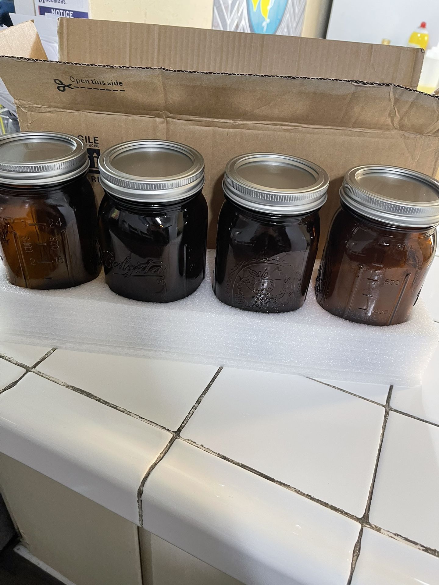 Brand New 4 Jars With Lids Pick Up Raseda And Vanowen