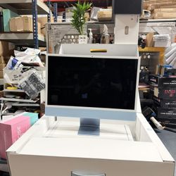 Apple iMac 24-inch M3 Blue 8-Core CPU 10-Core GPU 8GB RAM 256GB SSD Like New Open Box Bought Dec 2024 Barely Used With Original Box Keyboard Mouse