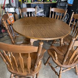 Dining Table With 6 Cahirs