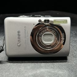 Canon PowerShot SD1200IS 10 MP Digital Camera