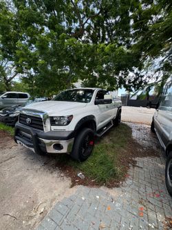 Toyota Tundra V6