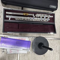Yamaha YFL-382H Intermediate Flute with Inline G and Gold-plated Lip Plate 