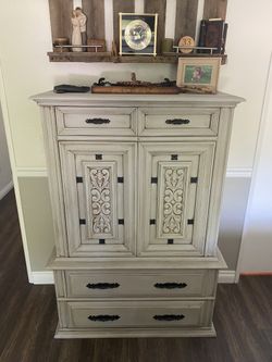 4 Piece Dresser Set By Link Taylor
