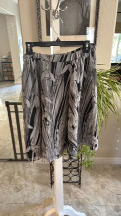 Floral black and white skirt
