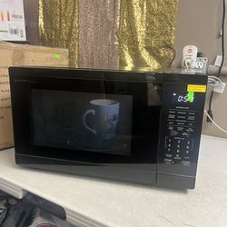 Sharp 1.4 Cu Ft Microwave 