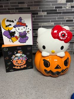 Hello kitty Halloween Decor