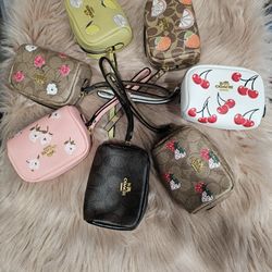 Muñequeras $25 Each