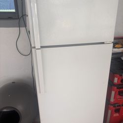 Free Refrigerator GE