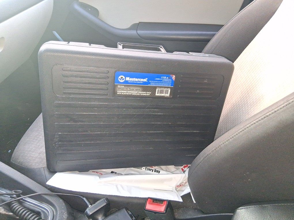 ELECTRONIC REFRIGERANT CHARGING SCALE