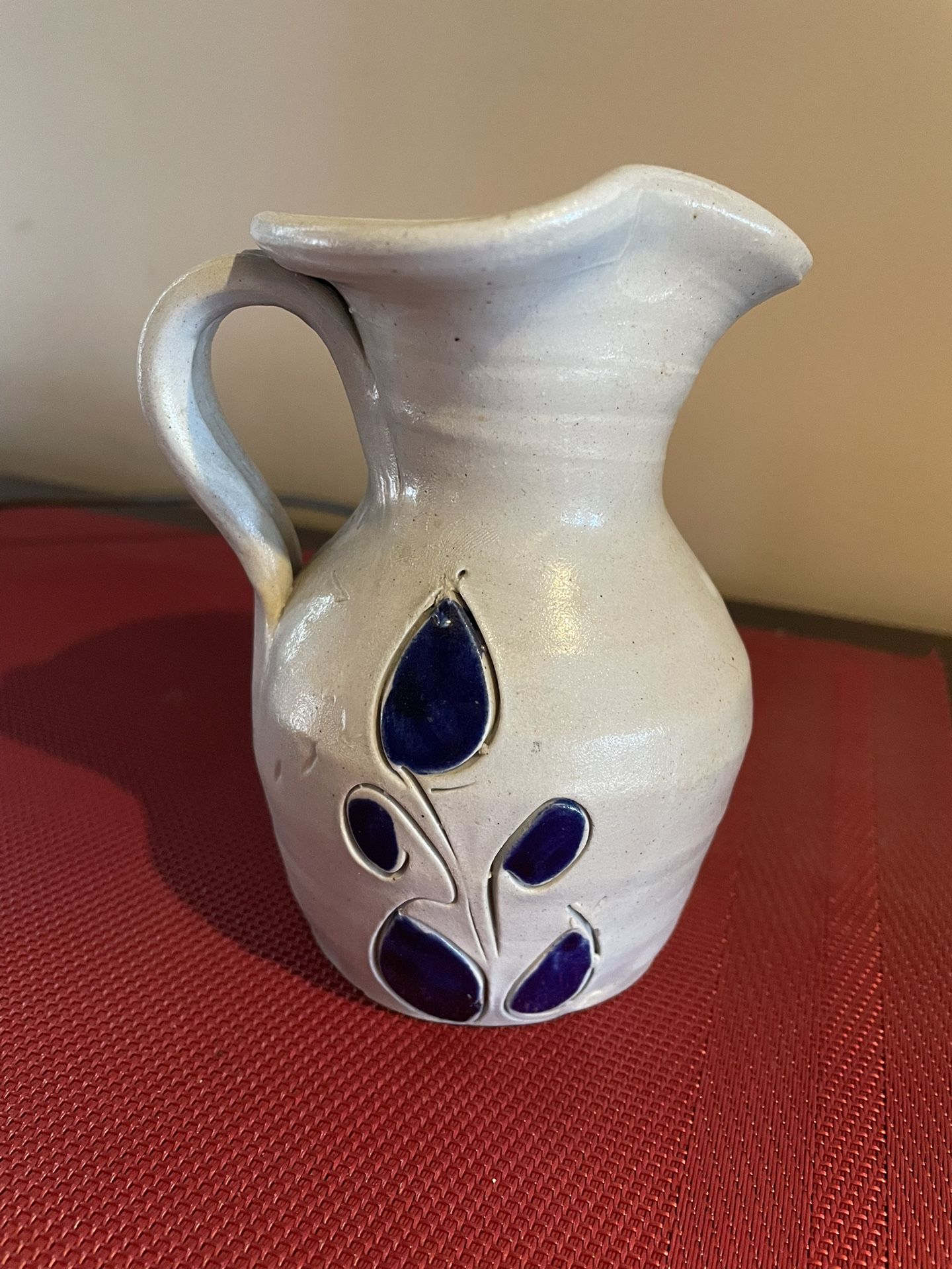 Williamsburg VA Pottery Vintage Salt Glaze Stoneware creamer pitcher blue floral