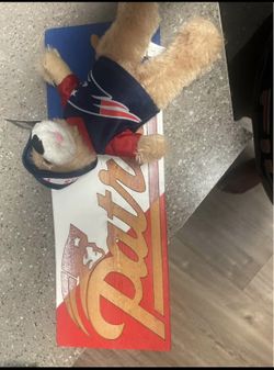 Patriots teddy and board souvenir