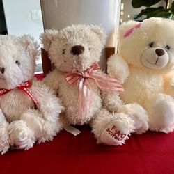 🧸 Set of 3 Teddy Bears – Great Condition!