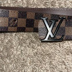 louie vutton belt size 28  