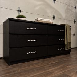 6-Drawer Black Dresser w/ Silver Knobs | Large Drawers
