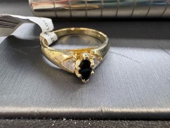 10k Yellow Gold Lady’s Ring