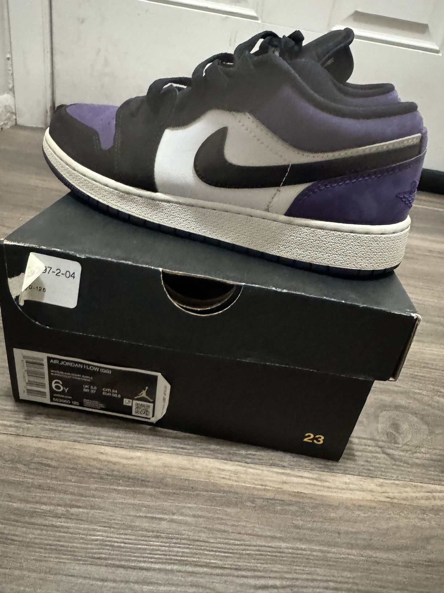 Big kids Jordan 1 Low 