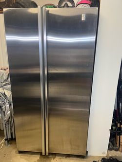 Refrigerator READ DESCRIPTION