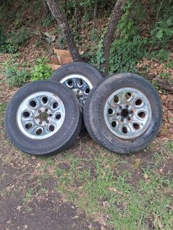 Used tires and wheels 245/70R17