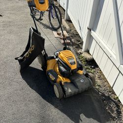 Cub Cadet SC300hw Self Propelled Lawnmower