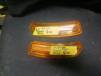 2013-24 Toyota Prius Left&Right side marker light pair