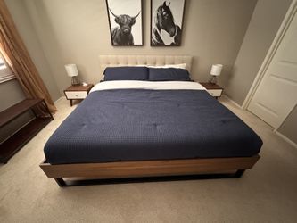King Bed With Nightstands 