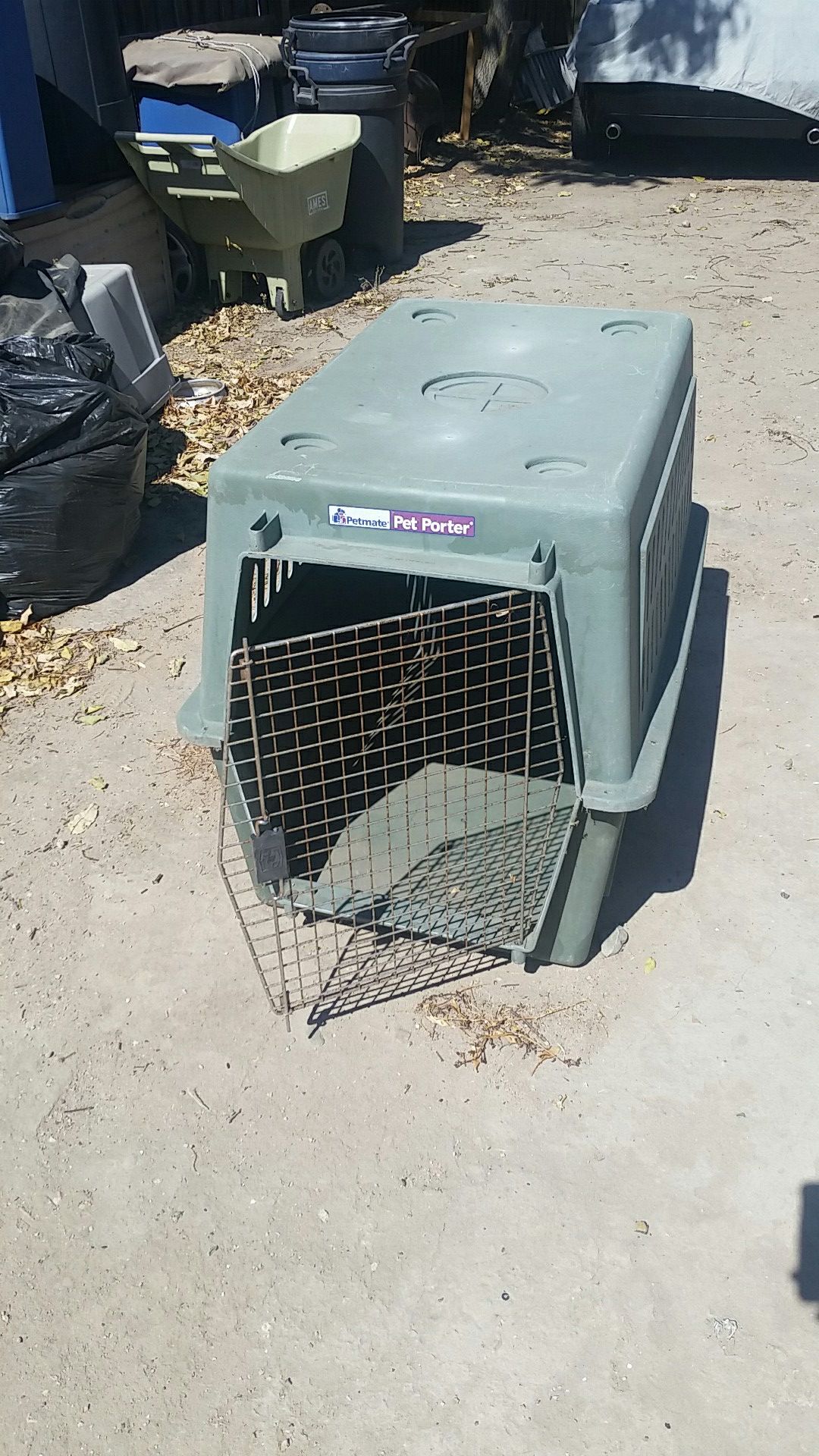 Dog crate