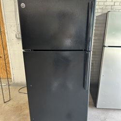 GE Refrigerator 