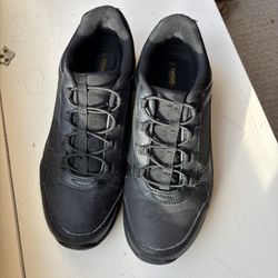 Tredsafe Oil Slip Resistant Work Shoes Womens Size 8.5 Black w/ Comfort Soles