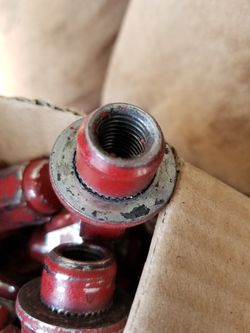 Toyota lug nuts
