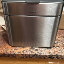 Simple human Compost Container