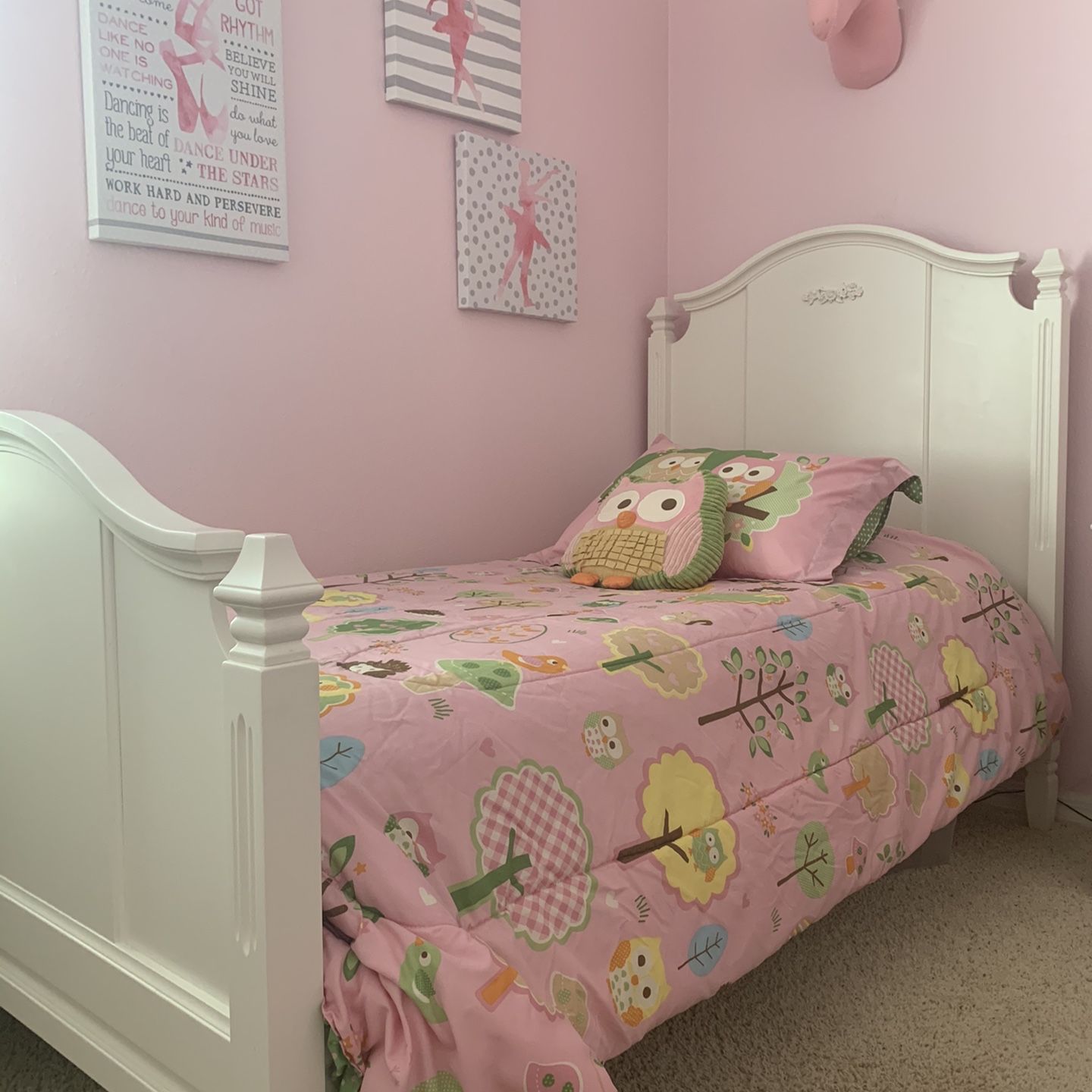 Pottery Barn White Twin Bed
