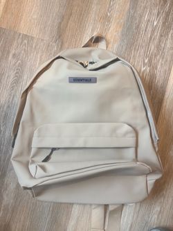 Essential backpack