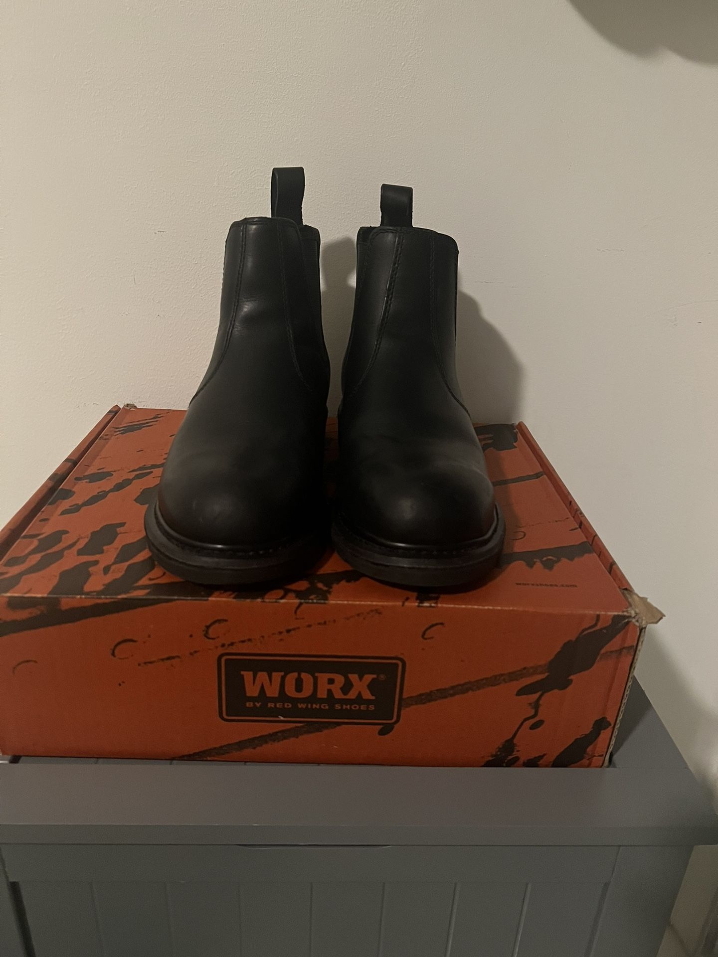 Worx Red Wing Shoes Style 5424 Size 8 Wide