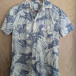EUC Gap Lived-In Short Sleeve Hawaiian-Style Shirt - Men's Small
