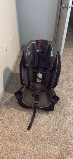 Graco slim fit 3-1 car seat