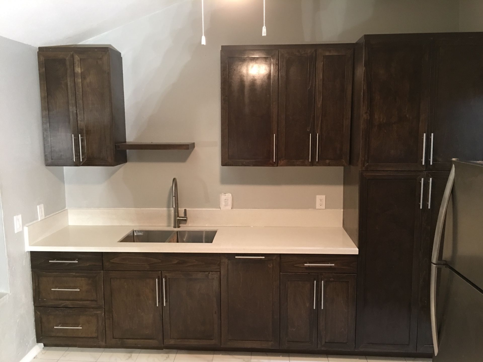 Custom kitchen cabinet instllations