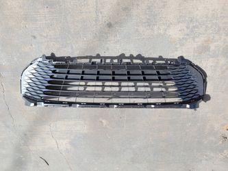 2025-26 Toyota Camry XLE OEM Grille Grill