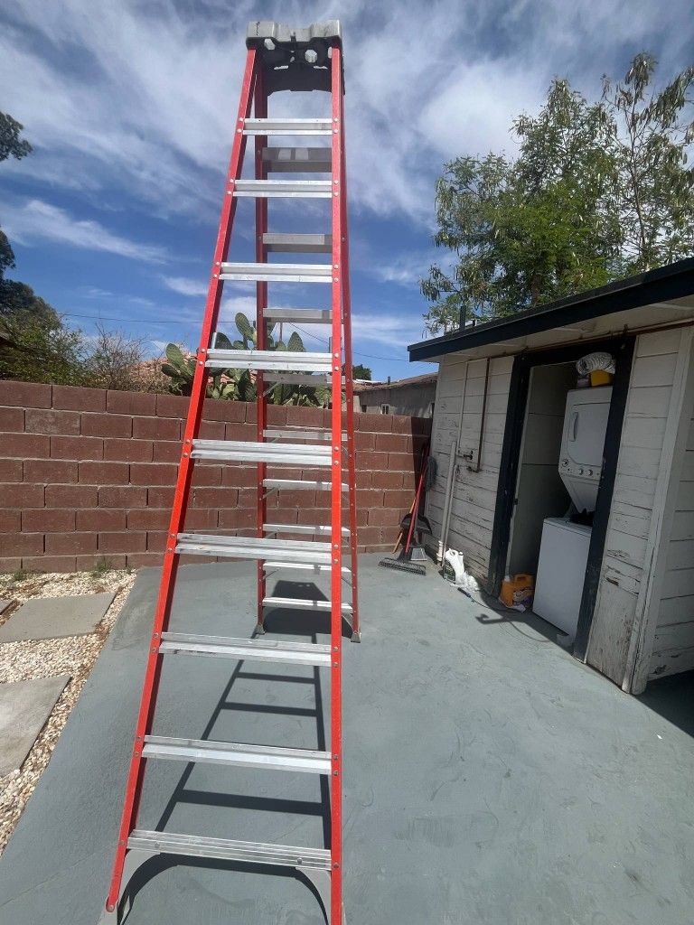 10 ft Ladder $130