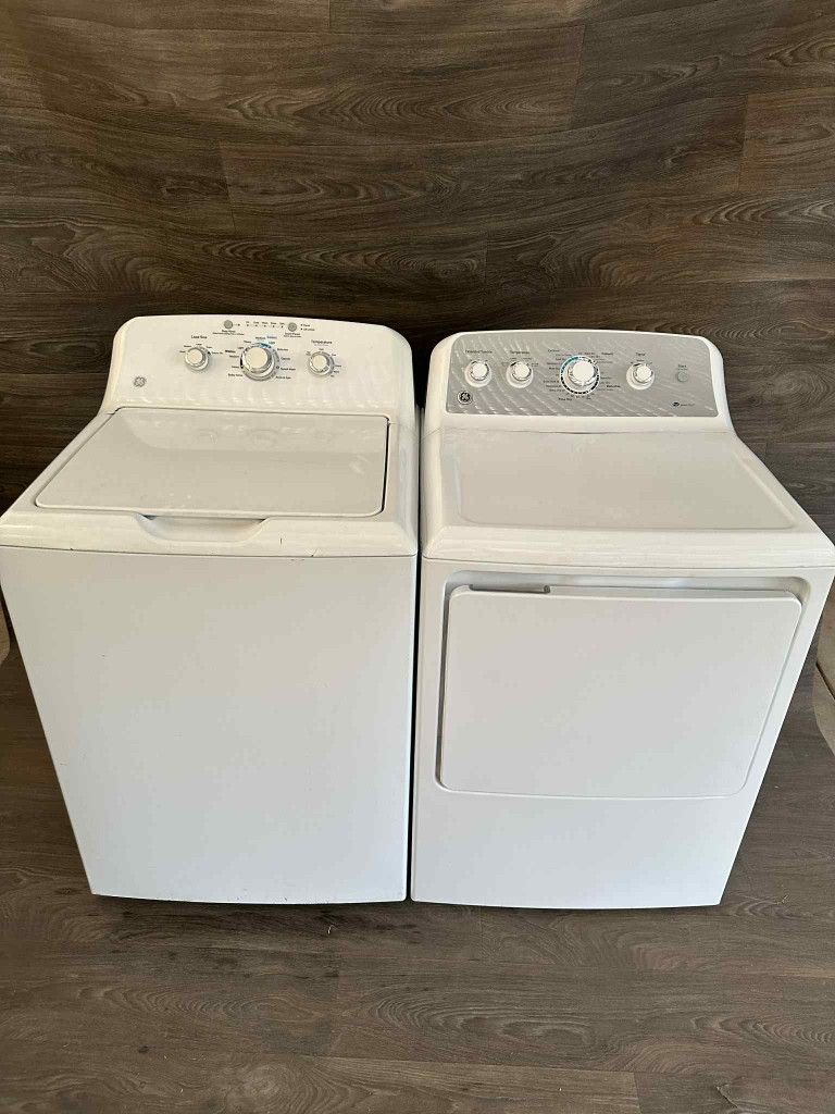 GE. Washer And Gas Dryer
